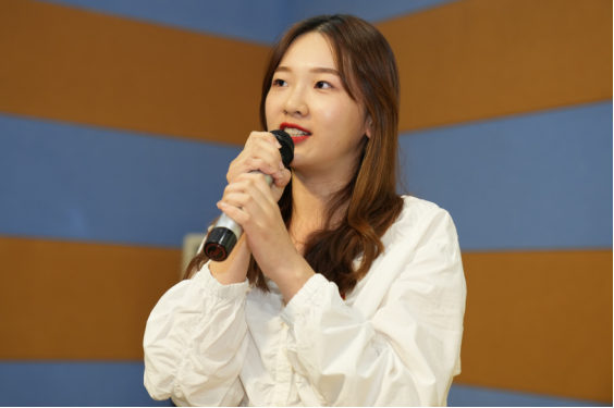 研究生党员代表詹文韵专题发言